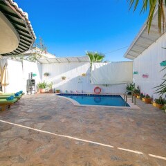 Villa Karsak by Akdenizvillam Турция, Калкан - отзывы, цены и фото номеров - забронировать отель Villa Karsak by Akdenizvillam онлайн парковка