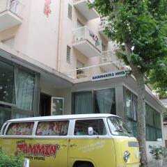 Jammin' Rimini Backpackers Hotel городской автобус