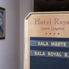 Hotel The Originals Turin Royal (ex Qualys-Hotel) банкомат
