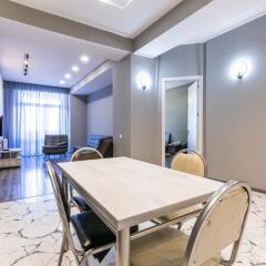 Апартаменты Apartment on Saakadze Square Тбилиси помещение для мероприятий