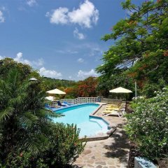 Sugarapple Inn in Bequia, St. Vincent and the Grenadines from 147$, photos, reviews - zenhotels.com pool