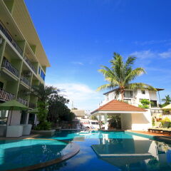 Отель Di Pantai Boutique Beach Resort бассейн