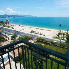 Boss Hotel Nha Trang Нячанг балкон