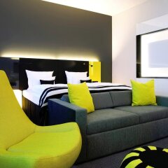 Отель Vienna House Andel´s Berlin Германия, Берлин - 8 отзывов об отеле, цены и фото номеров - забронировать отель Vienna House Andel´s Berlin онлайн комната для гостей фото 5