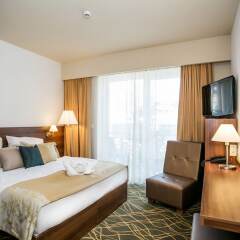 Отель Bonvital Wellness & Gastro Hotel Hévíz - Adults Only Венгрия, Хевиз - 1 отзыв об отеле, цены и фото номеров - забронировать отель Bonvital Wellness & Gastro Hotel Hévíz - Adults Only онлайн комната для гостей фото 4