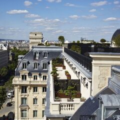 Отель The Peninsula Paris Франция, Париж - 1 отзыв об отеле, цены и фото номеров - забронировать отель The Peninsula Paris онлайн балкон