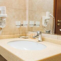 Cosmos Petrozavodsk Hotel 4* Стандартный номер с двуспальной кроватью фото 16