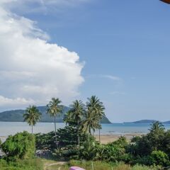 Отель Aqua Resort Phuket пляж фото 2