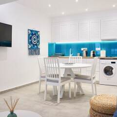 Отель Cycladic Style Apt in Athens Греция, Афины - отзывы, цены и фото номеров - забронировать отель Cycladic Style Apt in Athens онлайн в номере