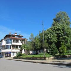 Отель Guest House Lefterova Сливен парковка