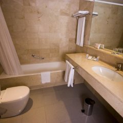 Hotel AA Viladomat by Silken in Barcelona, Spain from 125$, photos, reviews - zenhotels.com bathroom