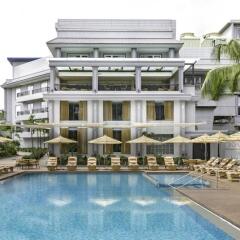 Отель Le Meridien Goa Calangute бассейн