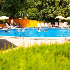 Отель Briz 2 Hotel Болгария, Варна - отзывы, цены и фото номеров - забронировать отель Briz 2 Hotel онлайн бассейн фото 3