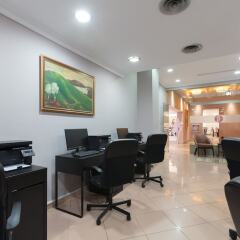 Отель Ramada by Wyndham Sofia City Center Болгария, София - 4 отзыва об отеле, цены и фото номеров - забронировать отель Ramada by Wyndham Sofia City Center онлайн фото 2