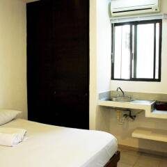 Отель The Yak Hostel Мексика, Плая-дель-Кармен - отзывы, цены и фото номеров - забронировать отель The Yak Hostel онлайн ванная фото 2