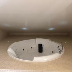 Апартаменты 2ndhomes Kluuvi 3BR luxury apartment with Spa Хельсинки спа
