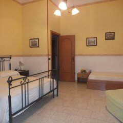 Отель Villa Flora Италия, Помпеи - отзывы, цены и фото номеров - забронировать отель Villa Flora онлайн комната для гостей фото 4