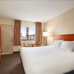 Отель Days Inn Las Vegas at Wild Wild West Gambling Hall комната для гостей