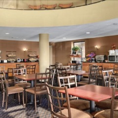 Отель Ramada Columbus Polaris Колумбус бассейн фото 2