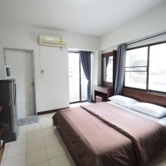 Отель Living Naraa Place Бангкок комната для гостей фото 5