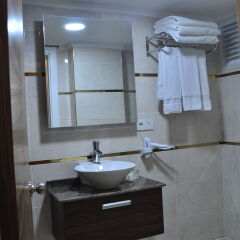 Отель Madi Otel Izmir ванная