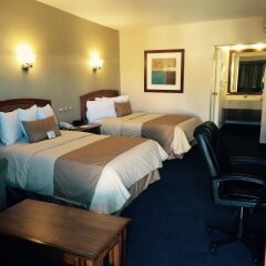 Отель Best Western Cumbres Inn Cd. Cuauhtémoc комната для гостей фото 3
