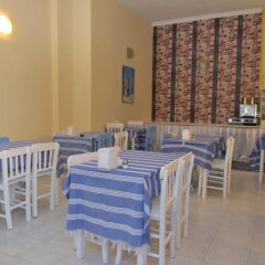 Karadede Hotel Чешме питание