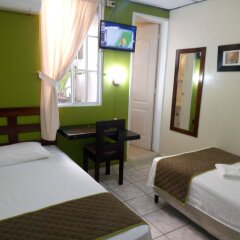 Hotel Tazumal House in San Salvador, El Salvador from 49$, photos, reviews - zenhotels.com guestroom photo 3