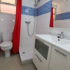 Отель Apartamento Differentflats DMS Испания, Ла Пинеда - отзывы, цены и фото номеров - забронировать отель Apartamento Differentflats DMS онлайн ванная