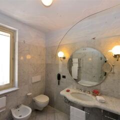 Hotel San Luca Сполето ванная фото 2