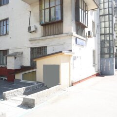 De-hostel
