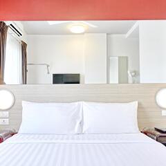 Отель Red Planet Patong, Phuket комната для гостей