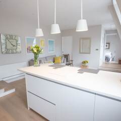 Отель Stylish Rooftop Flat on Kensington High Street Лондон в номере