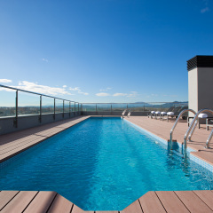 DoubleTree by Hilton Hotel Girona бассейн фото 2