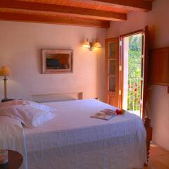 Отель Rusticae Can Lluc Boutique Country Hotel & Villas Испания, Саргамасса - отзывы, цены и фото номеров - забронировать отель Rusticae Can Lluc Boutique Country Hotel & Villas онлайн комната для гостей фото 5