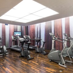 Отель Meliá Düsseldorf Германия, Дюссельдорф - 1 отзыв об отеле, цены и фото номеров - забронировать отель Meliá Düsseldorf онлайн фитнесс-зал
