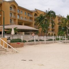 Отель Grand Cayman Marriott Beach Resort Каймановы острова, Севен-Майл-Бич - отзывы, цены и фото номеров - забронировать отель Grand Cayman Marriott Beach Resort онлайн пляж фото 2
