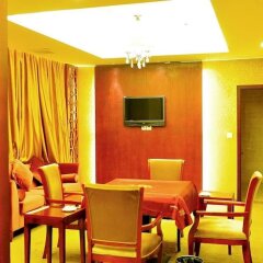 Yizhuo International Hotel развлечения