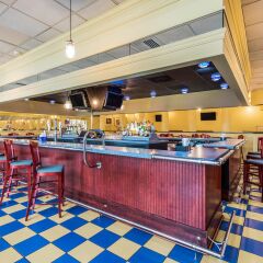 Отель Clarion Inn Frederick Event Center гостиничный бар