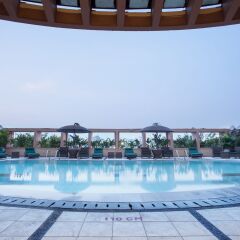 Hotel Ciputra Semarang с домашними животными