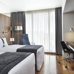 Отель Holiday Inn Тбилиси комната для гостей фото 5
