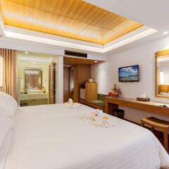 Отель Beyond Resort Karon 4* Номер Премиум с различными типами кроватей фото 3