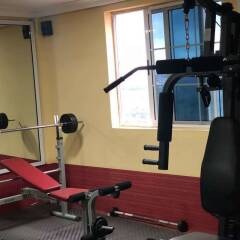 JLW Hostel фитнесс-зал фото 2
