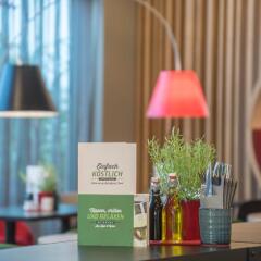 Отель Holiday Inn Munich - Westpark Мюнхен в номере фото 2