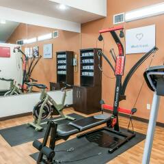 Отель Comfort Suites Columbus США, Колумбус - отзывы, цены и фото номеров - забронировать отель Comfort Suites Columbus онлайн фитнесс-зал