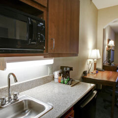 Comfort Suites Waco Near University Area in Waco, United States of America from 130$, photos, reviews - zenhotels.com