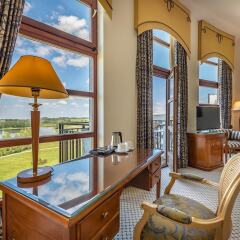 Отель Vilnius Grand Resort Литва, Вильнюс - 10 отзывов об отеле, цены и фото номеров - забронировать отель Vilnius Grand Resort онлайн балкон