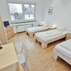 Carl Hostel München Мюнхен комната для гостей фото 2