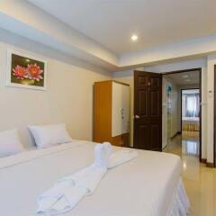 Отель Eing Lay Beach Guest House комната для гостей