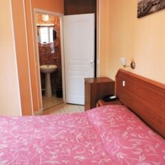 Paris Hotel Le Mediterraneen комната для гостей фото 3